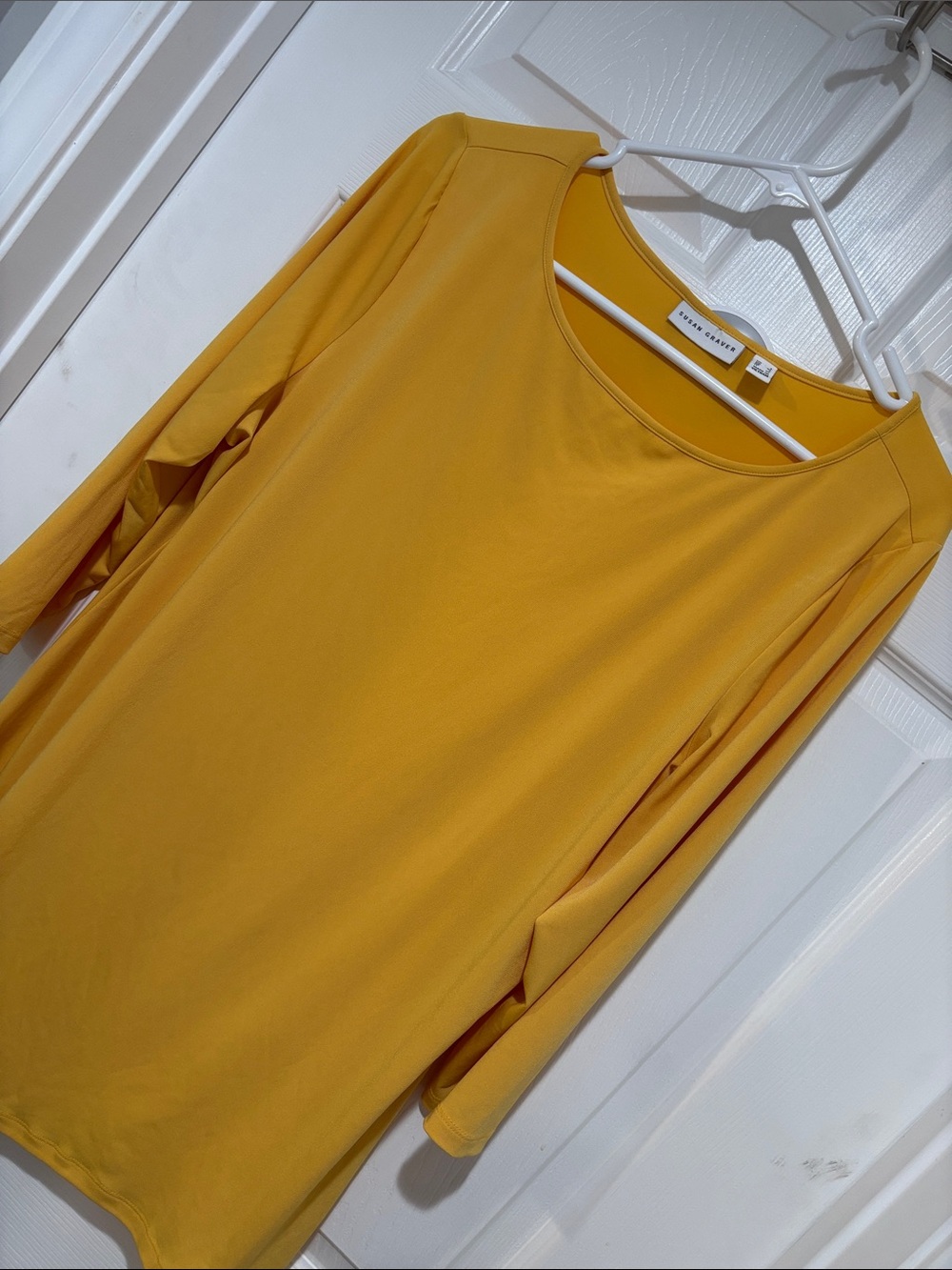 SUSAN GRAVER Asymmetrical Yellow Liquid Knit 3/4 Sleeve Scoop Neck Tunic Top